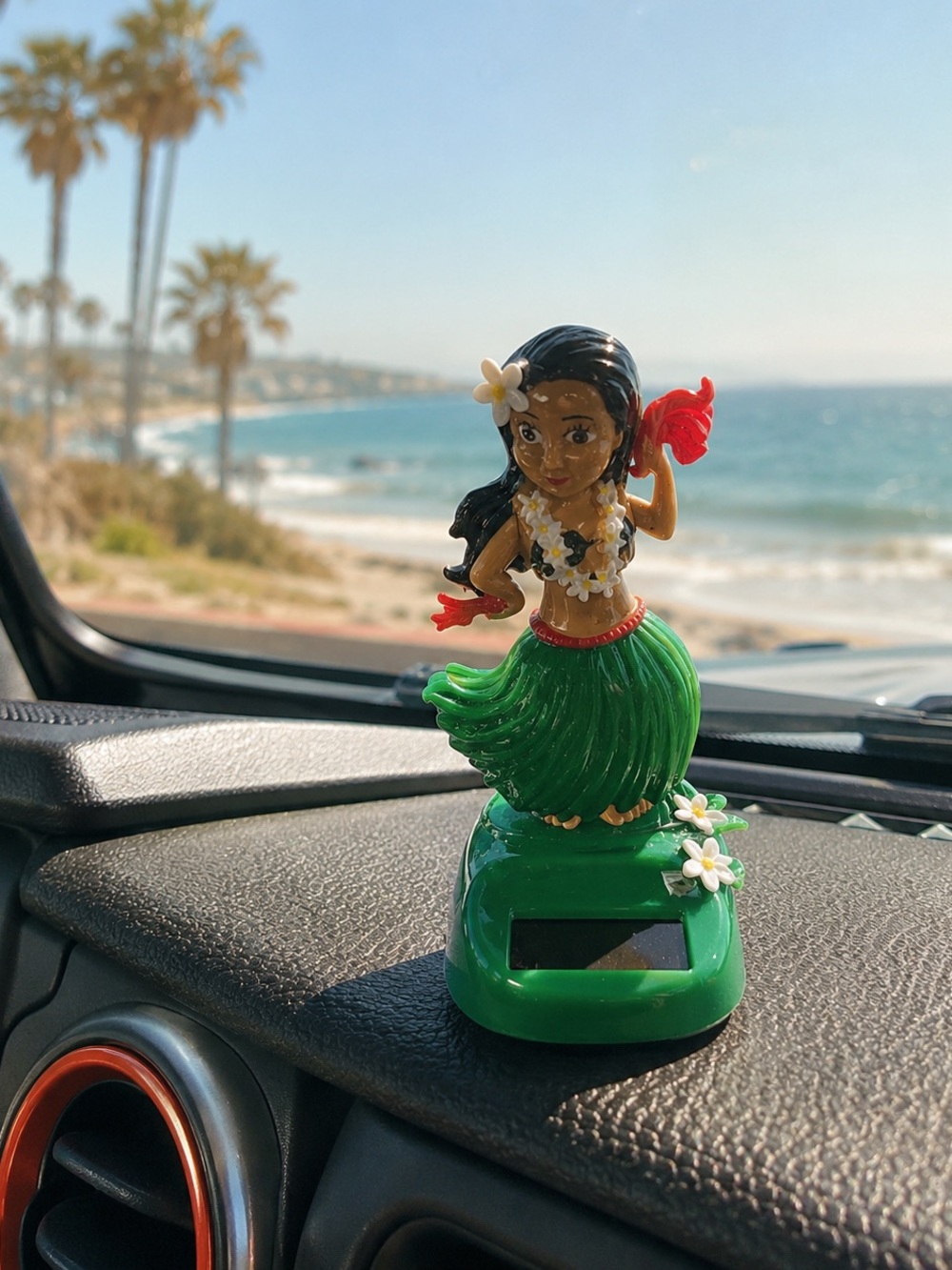 Solar Hula Girl Dashboard Figurine , new